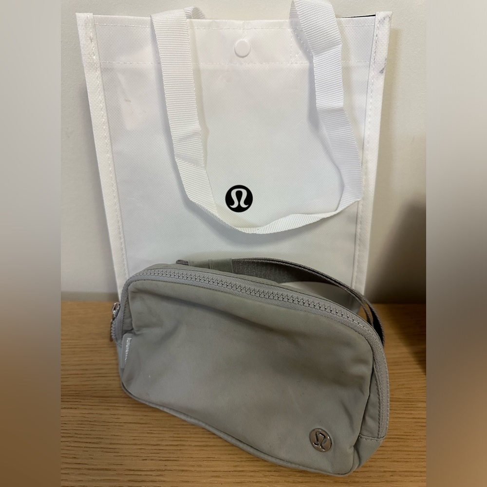 Lululemon crossbody